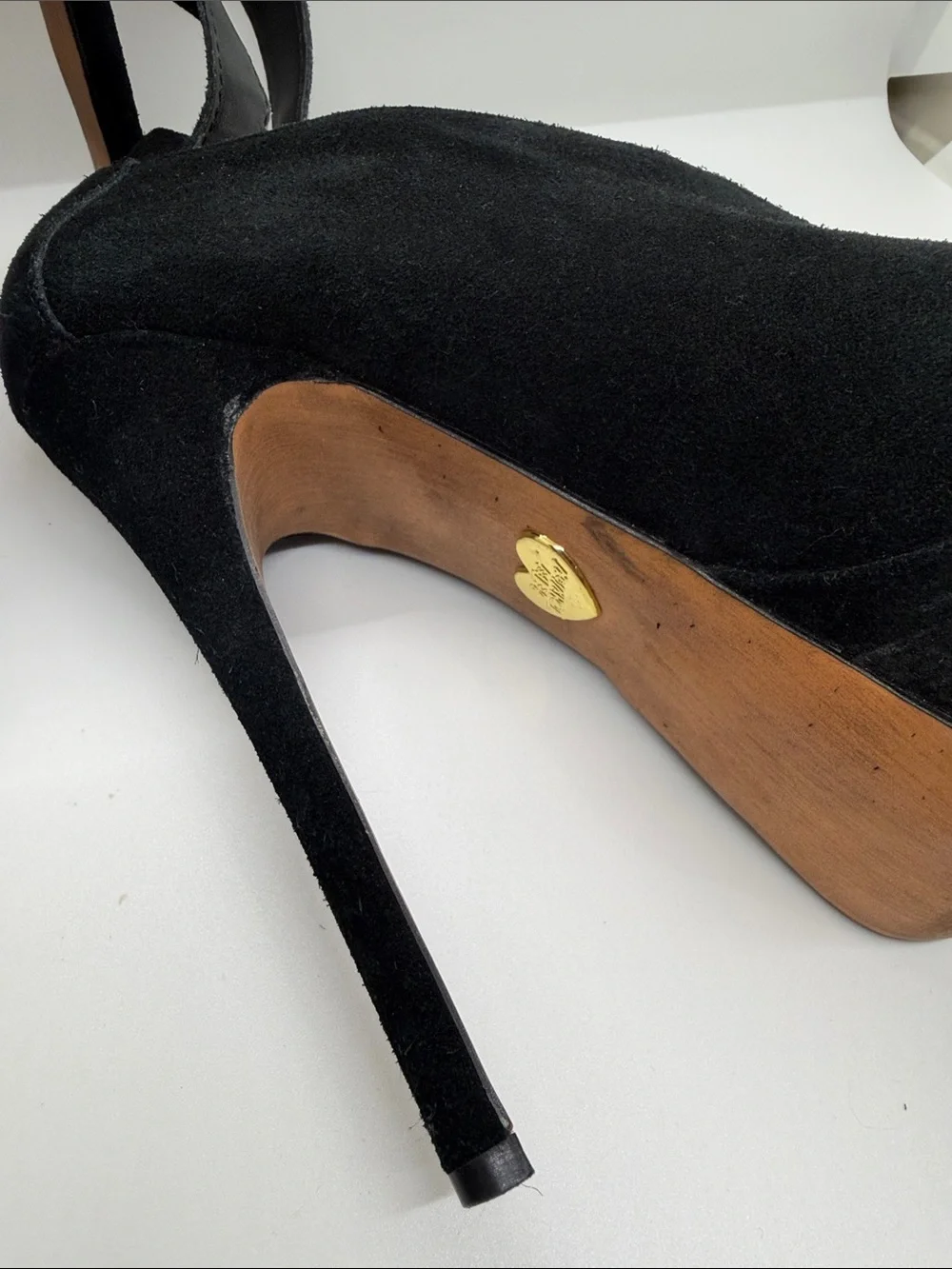Betsey Johnson Black Suede Platform Peep Toe Shootie Heels Ankle Strap Sz 8